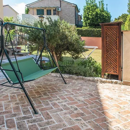 N011 - Numana, Nuovo Bilocale Con Giardino Сироло