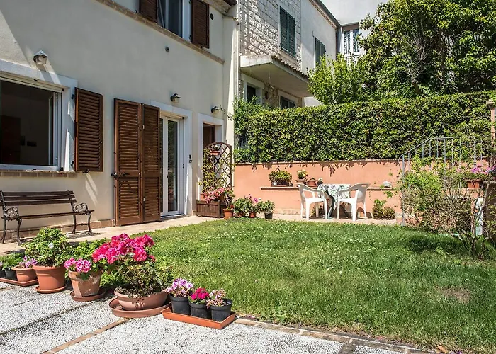 N011 - Numana, Nuovo Bilocale Con Giardino