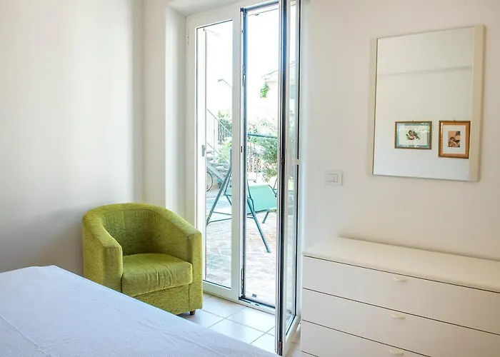 N011 - Numana, Nuovo Bilocale Con Giardino Διαμέρισμα *